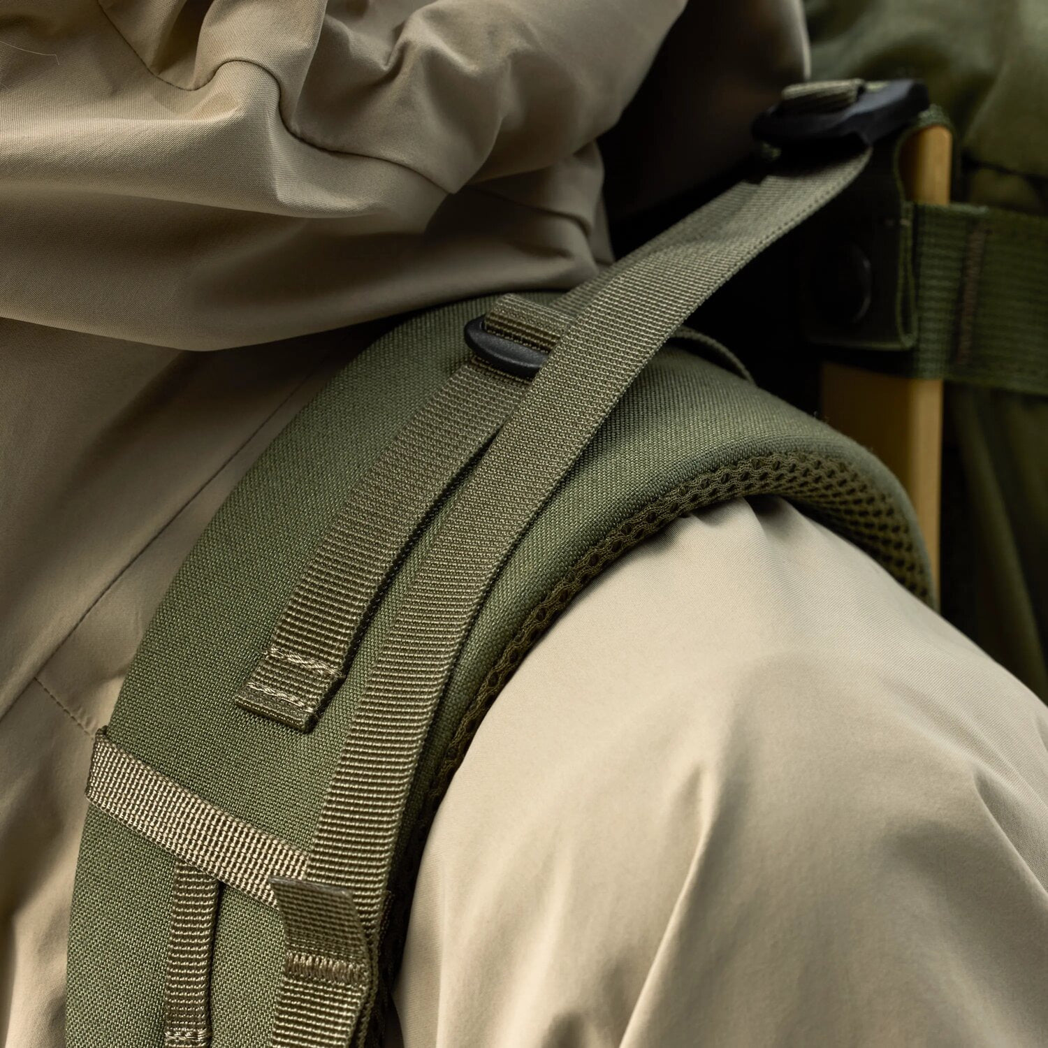 Fjällräven Kajka X-Lätt 45 Trekking backpack green 45 Liters / S-M